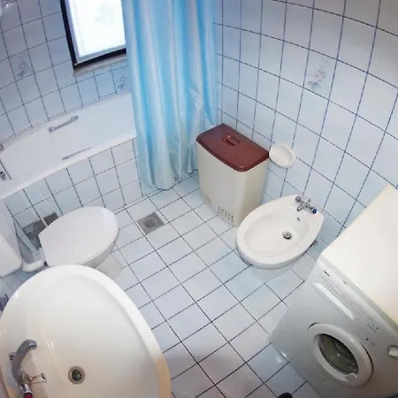 Appartement In Mit Terrasse, Garten Und Grill *